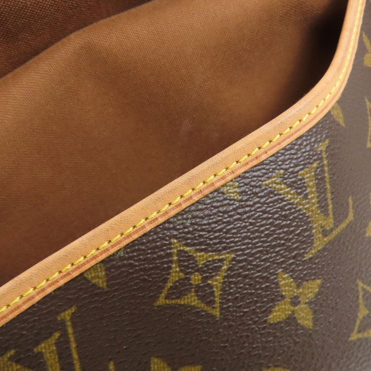 LOUIS VUITTON M42256 Saumur 30 Shoulder Bag Monogram canvas Ladies [Used]