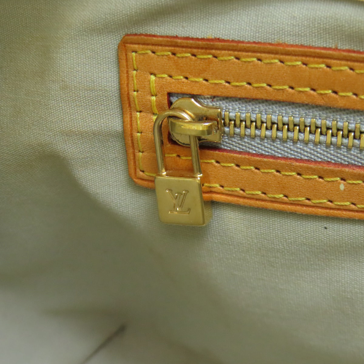 LOUIS VUITTON M91336 Lead PM Handbag Vernis Ladies [Used]