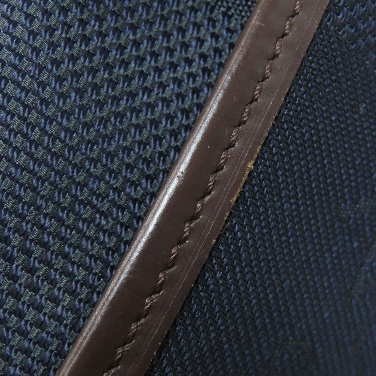 LOUIS VUITTON M41128 Acrobat body bag Damier Geant mens [Used]