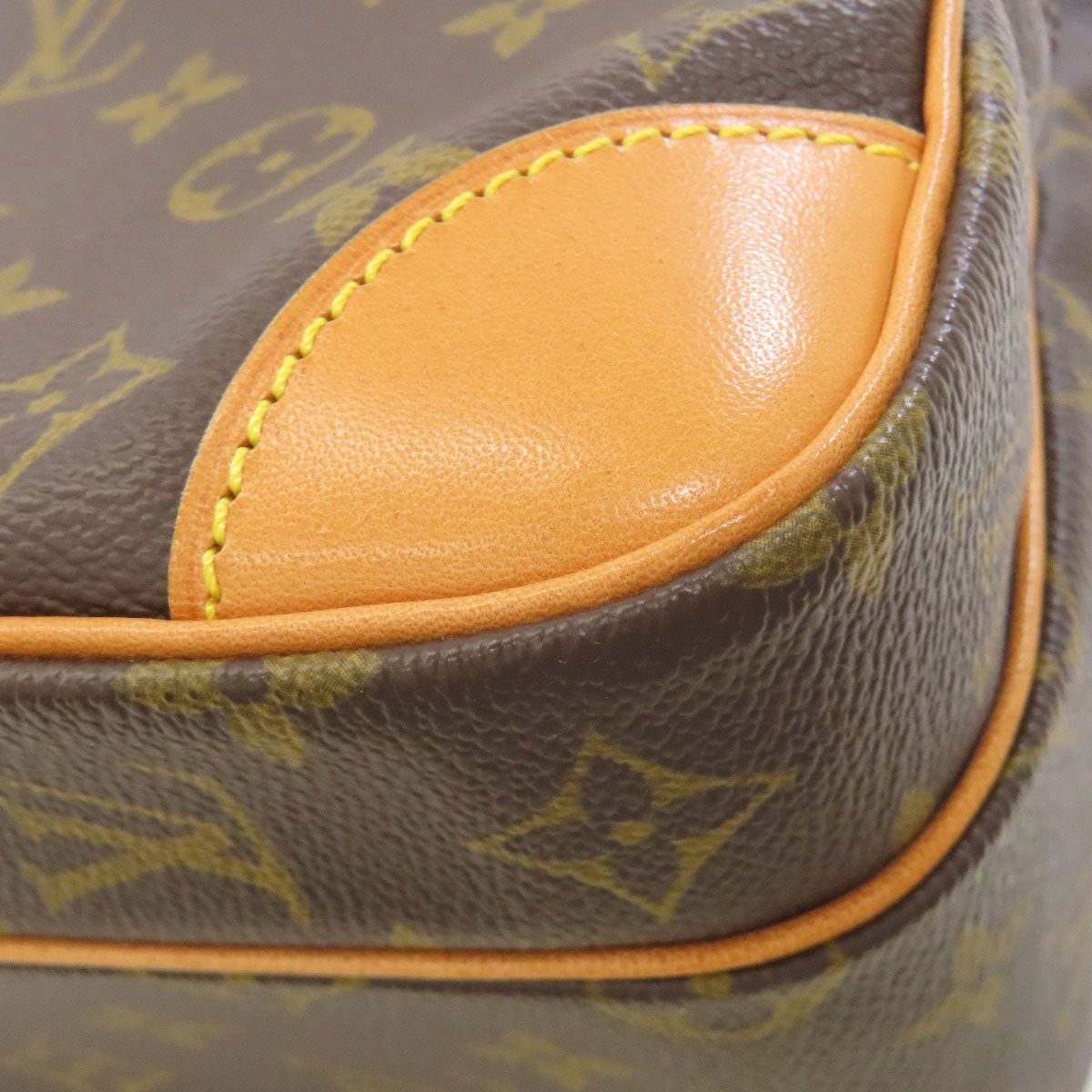 LOUIS VUITTON M45244 Nile Shoulder Bag Monogram canvas Ladies [Used]