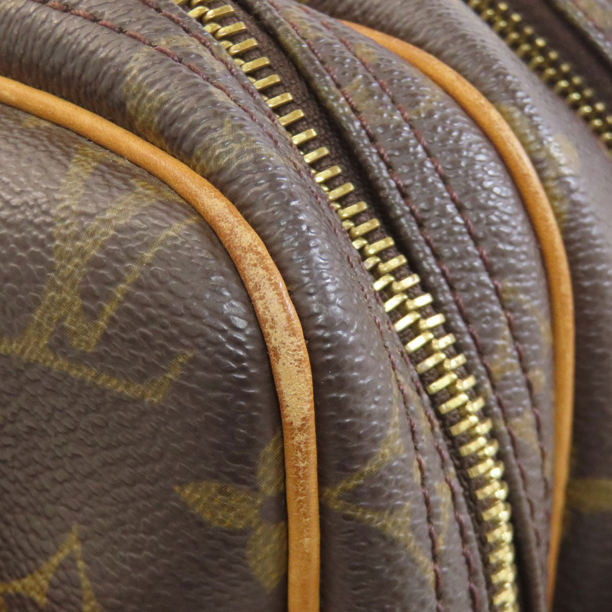 LOUIS VUITTON M45254 Reporter 28 Shoulder Bag Monogram canvas Ladies [Used]