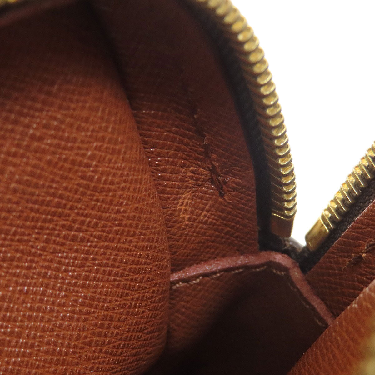 LOUIS VUITTON M45236 Amazon Shoulder Bag Monogram canvas Ladies [Used]