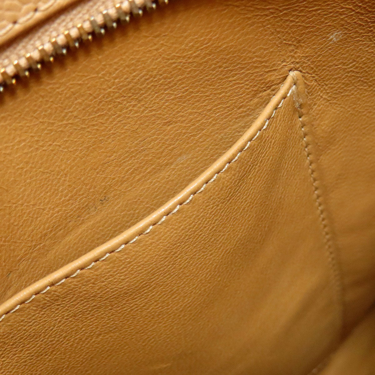 CHANEL Medallion GoldHardware Tote Bag Grained Calfskin Skin Ladies [Used]