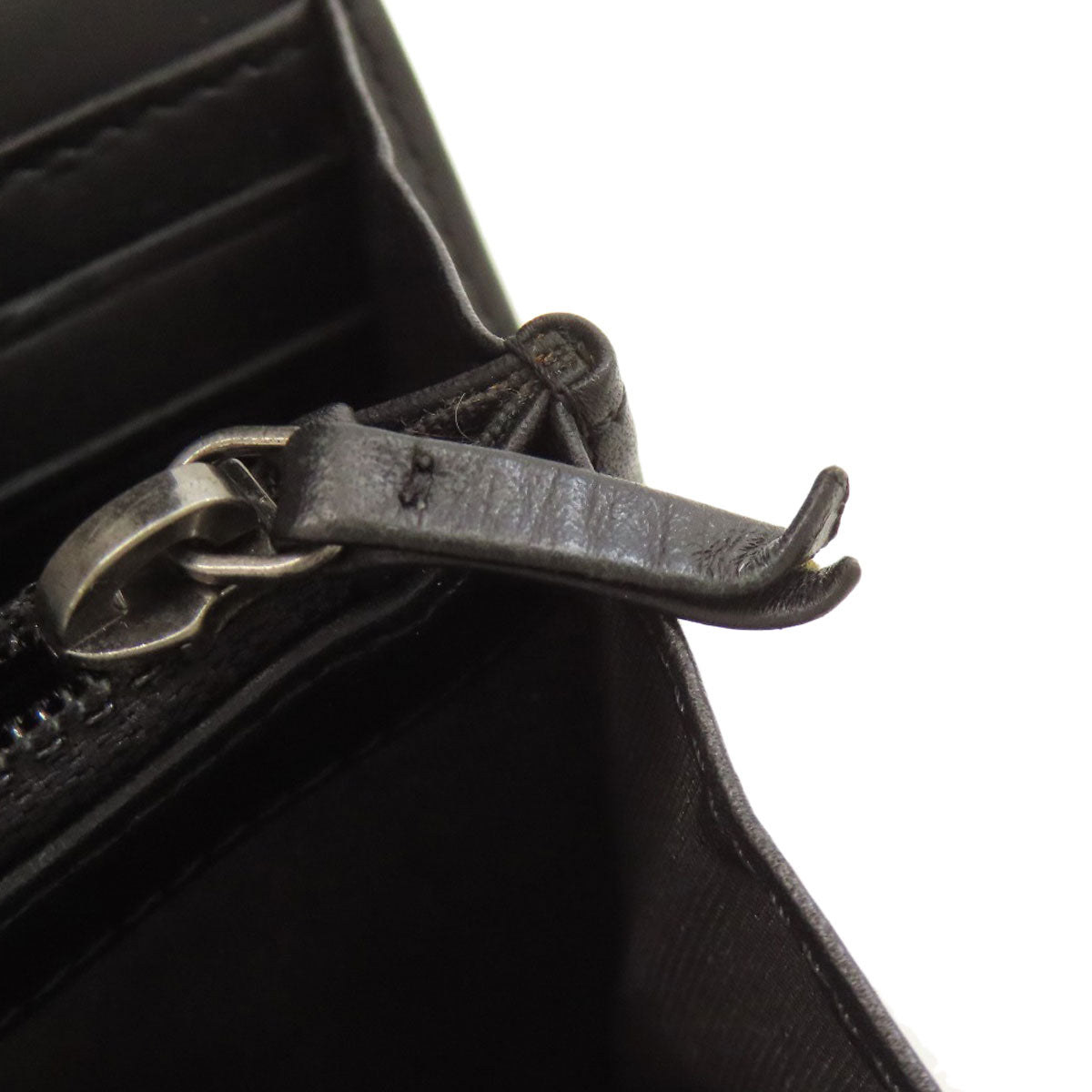 CHANEL Chevron Matelasse SilverHardware Long wallet (with coin pocket) Calf Ladies [Used]