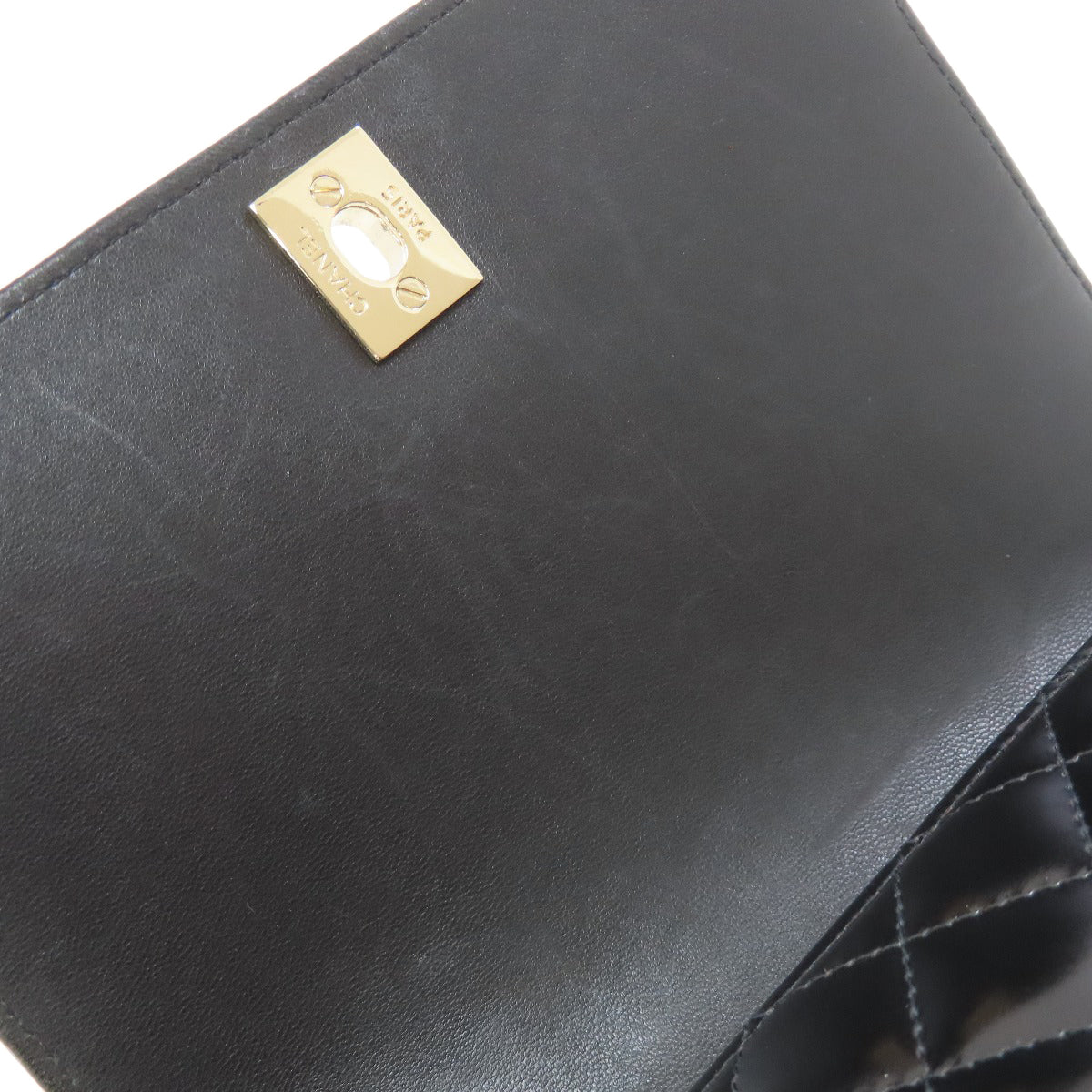 CHANEL ChainShoulder Matelasse GoldHardware Shoulder Bag Calf Ladies [Used]