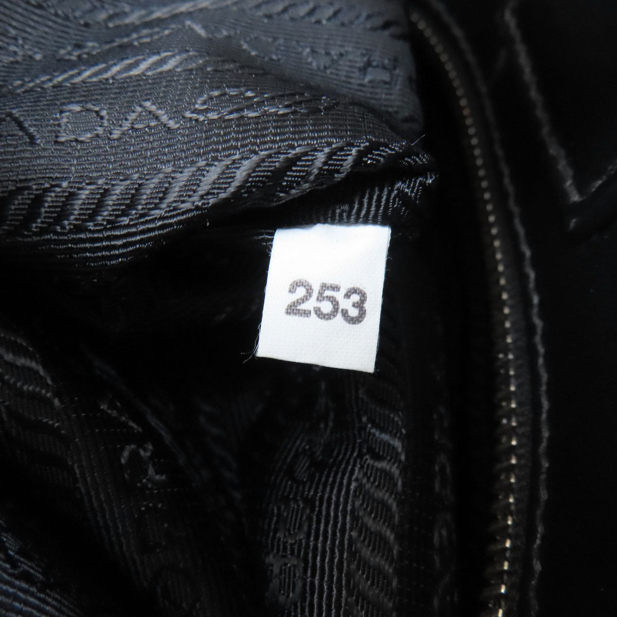 PRADA Logo Hardware Tote Bag Safiano Ladies [Used]