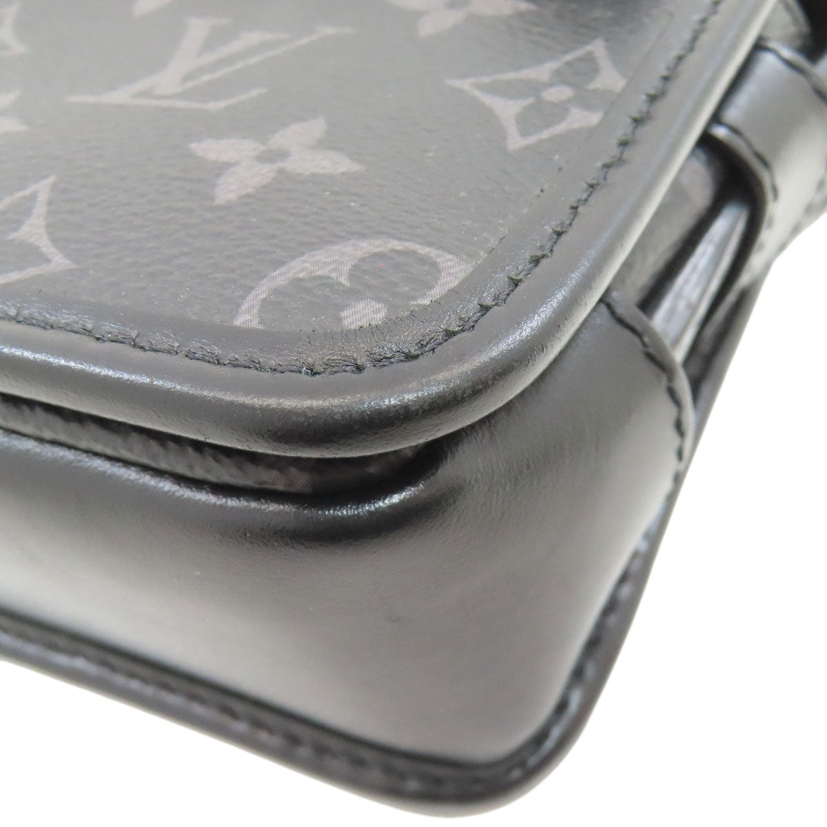 LOUIS VUITTON M12599 Bosphore Wallet Shoulder Bag Monogram Eclipse mens [Used]