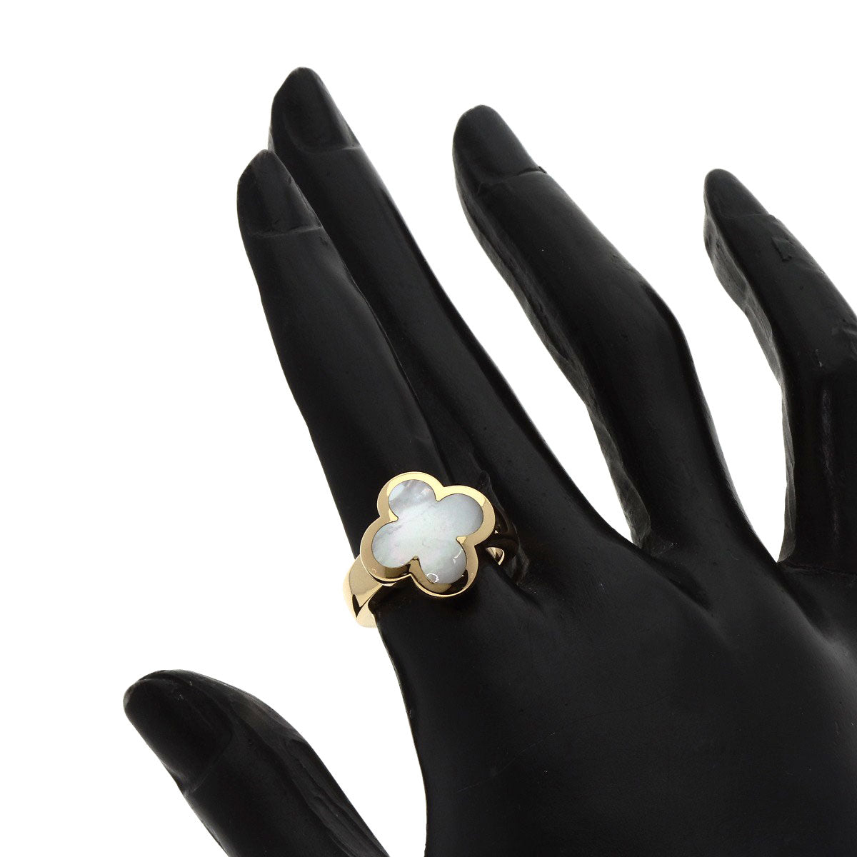 Van Cleef & Arpels Pure Alhambra White Shell #50 Ring K18 Yellow Gold Ladies [Used]
