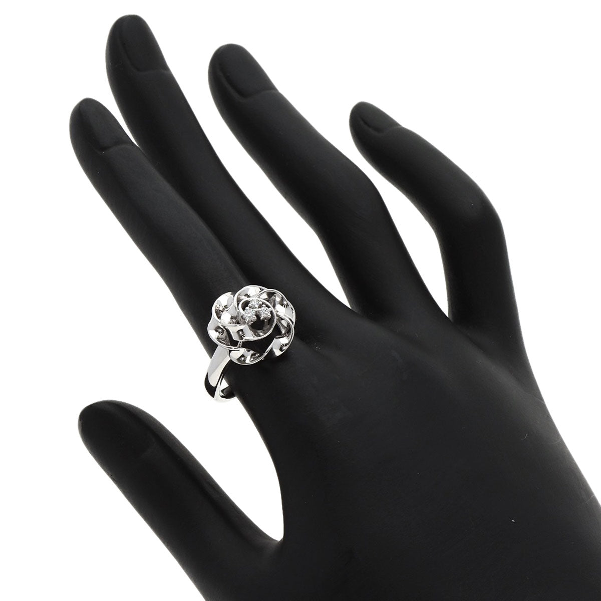 TASAKI Flower motif Diamond Ring K18 White Gold Ladies [Used]