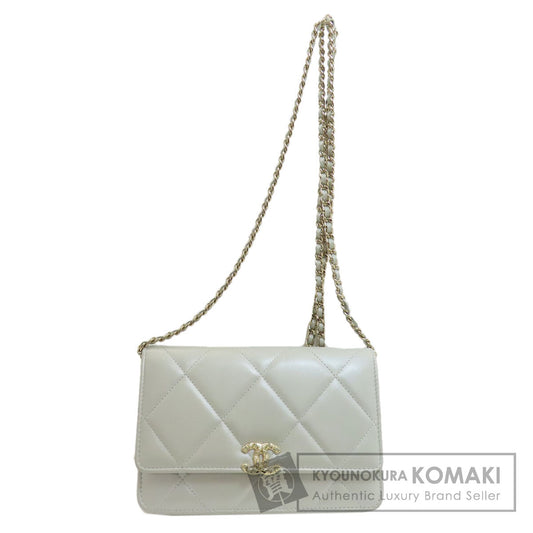 CHANEL ChainShoulder Matelasse GoldHardware Shoulder Bag Lambskin Ladies [Used]