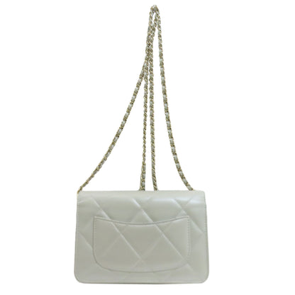CHANEL ChainShoulder Matelasse GoldHardware Shoulder Bag Lambskin Ladies [Used]