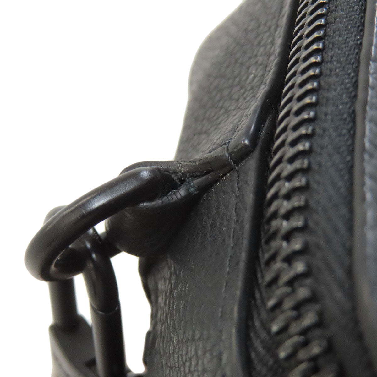 LOUIS VUITTON M59161 Alpha Wearable Wallet Aerogram Shoulder Bag Taurillon Clemence mens [Used]