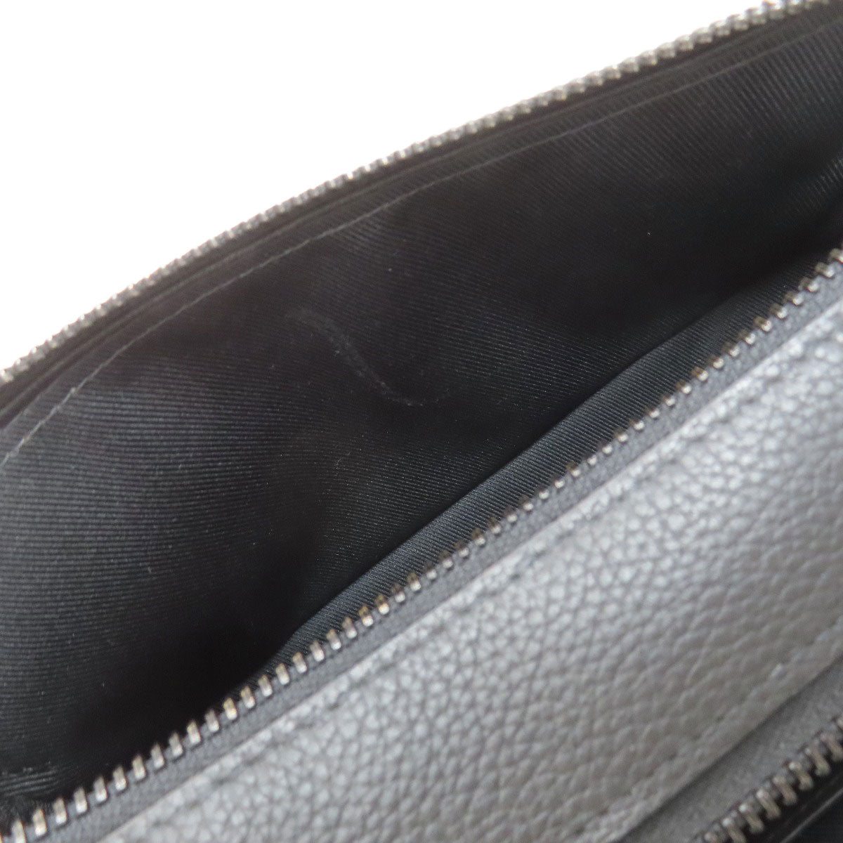 LOUIS VUITTON M59161 Alpha Wearable Wallet Aerogram Shoulder Bag Taurillon Clemence mens [Used]