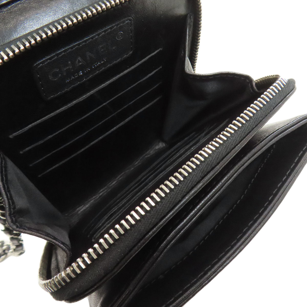 CHANEL ChainShoulder Matelasse SilverHardware Shoulder Bag Lambskin Ladies [Used]