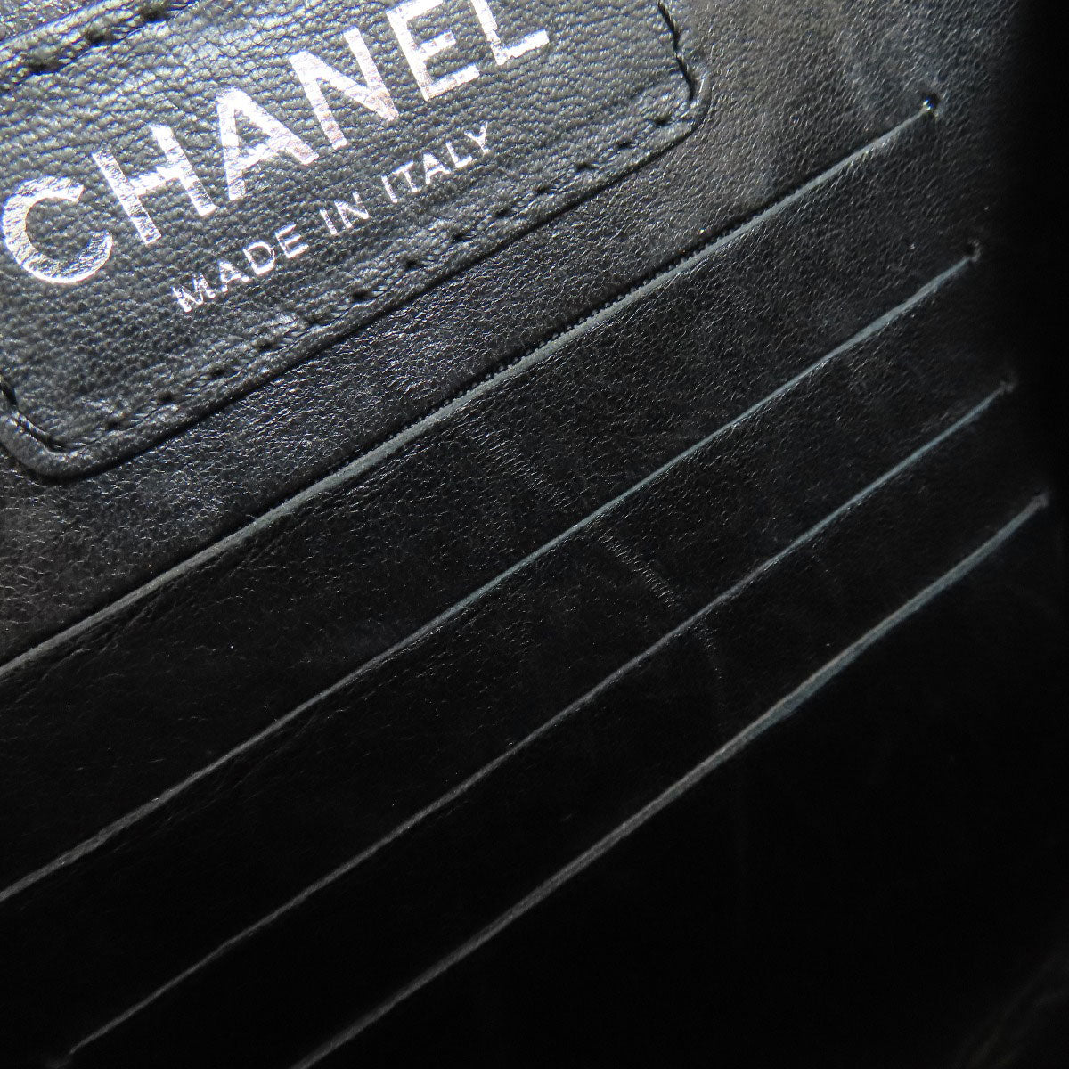 CHANEL ChainShoulder Matelasse SilverHardware Shoulder Bag Lambskin Ladies [Used]