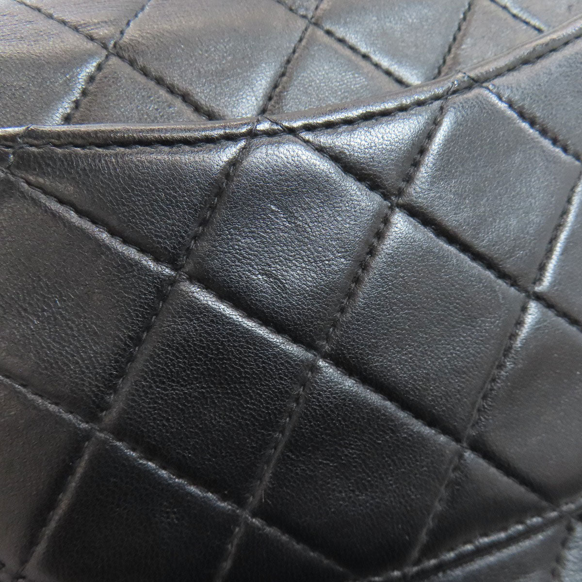 CHANEL ChainShoulder Matelasse SilverHardware Shoulder Bag Lambskin Ladies [Used]