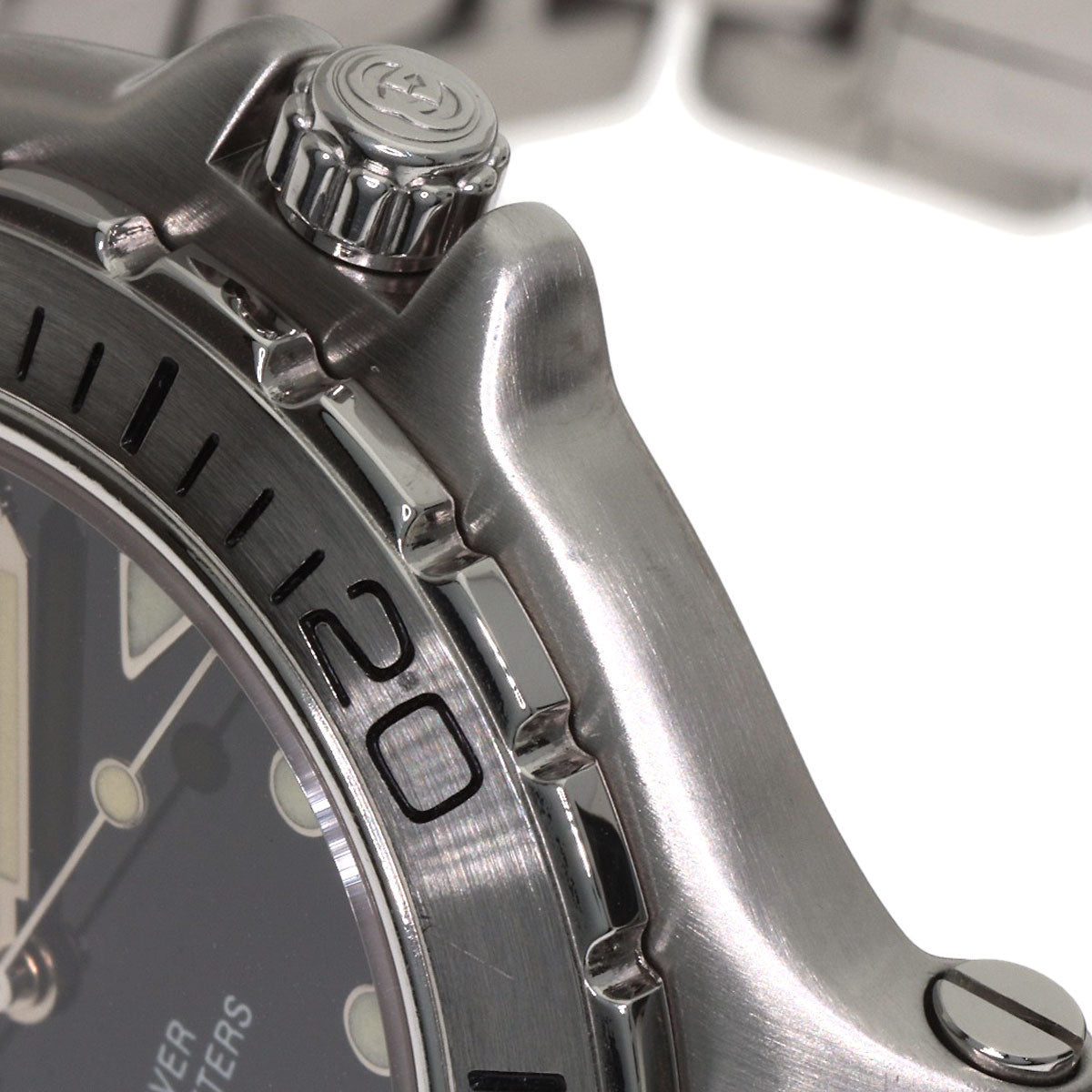 GUCCI Diver Watches 9750M Stainless Steel/Stainless Steel mens