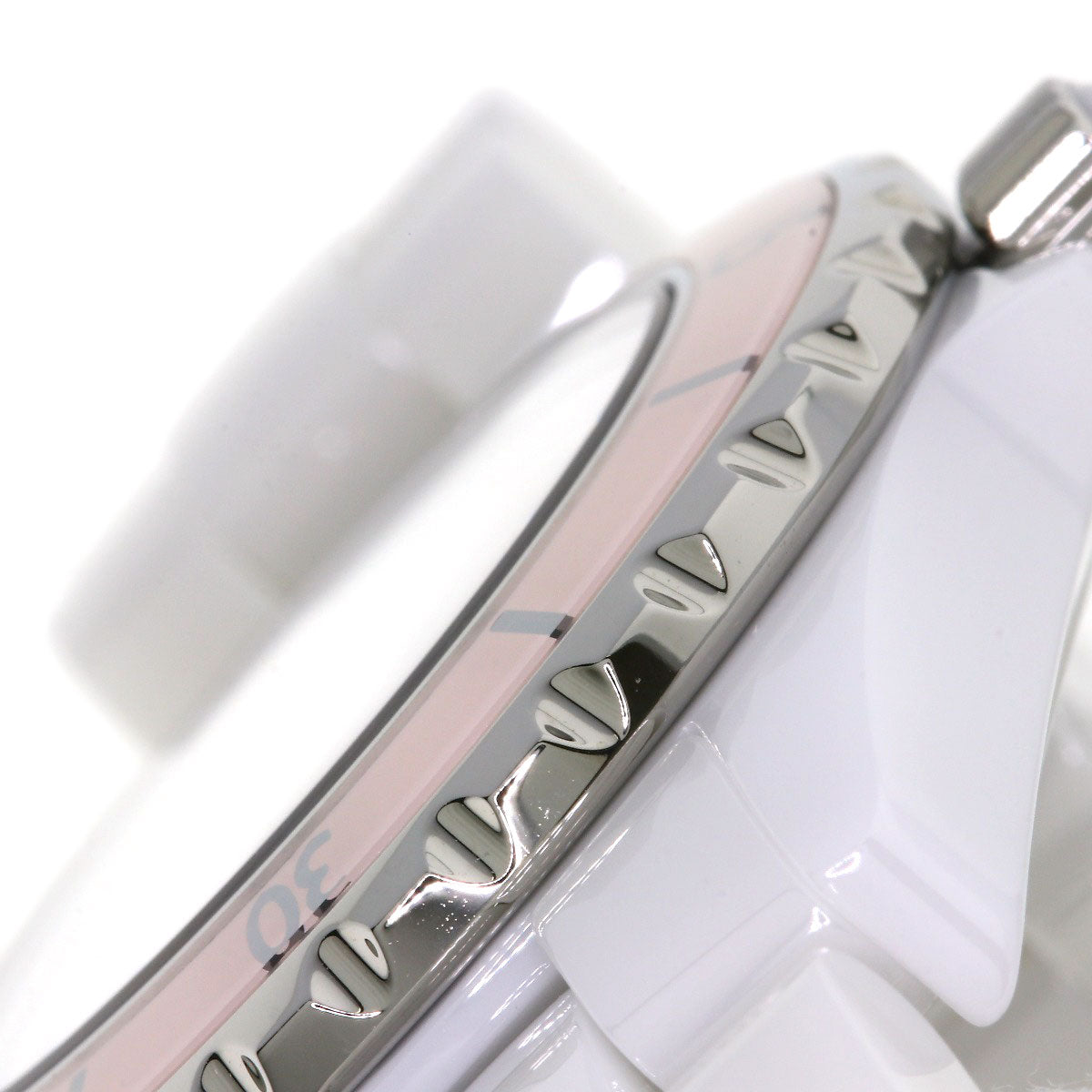 CHANEL J12 2015 Limited Edition of 1200 Pieces Worldwide Soft Pink Watches H4467 Ceramic/Ceramic Ladies