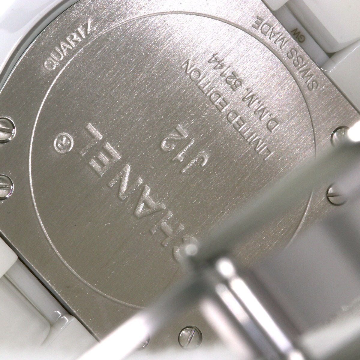 CHANEL J12 2015 Limited Edition of 1200 Pieces Worldwide Soft Pink Watches H4467 Ceramic/Ceramic Ladies