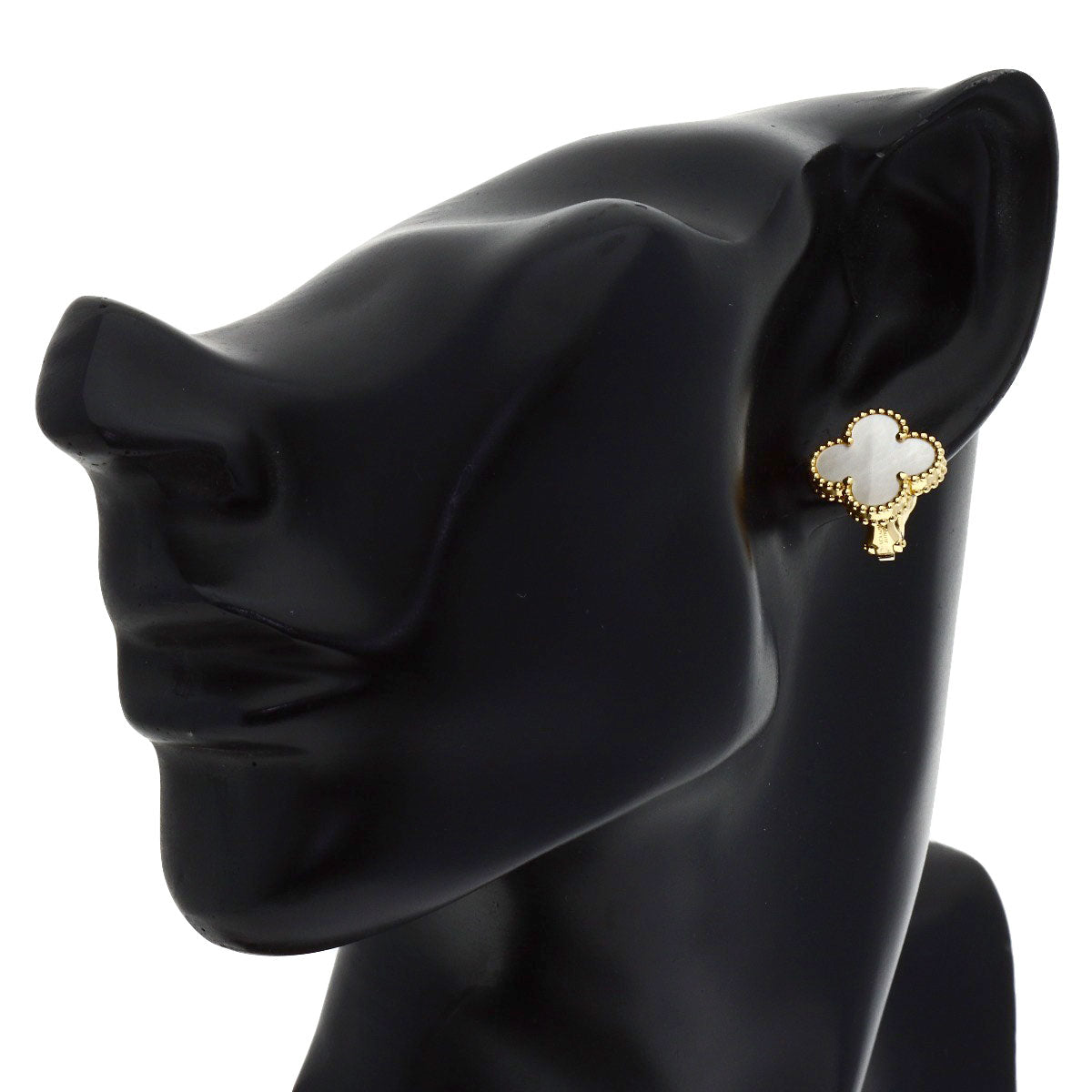 Van Cleef & Arpels Vintage Alhambra Mother of Pearl Earring K18 Yellow Gold Ladies [Used]