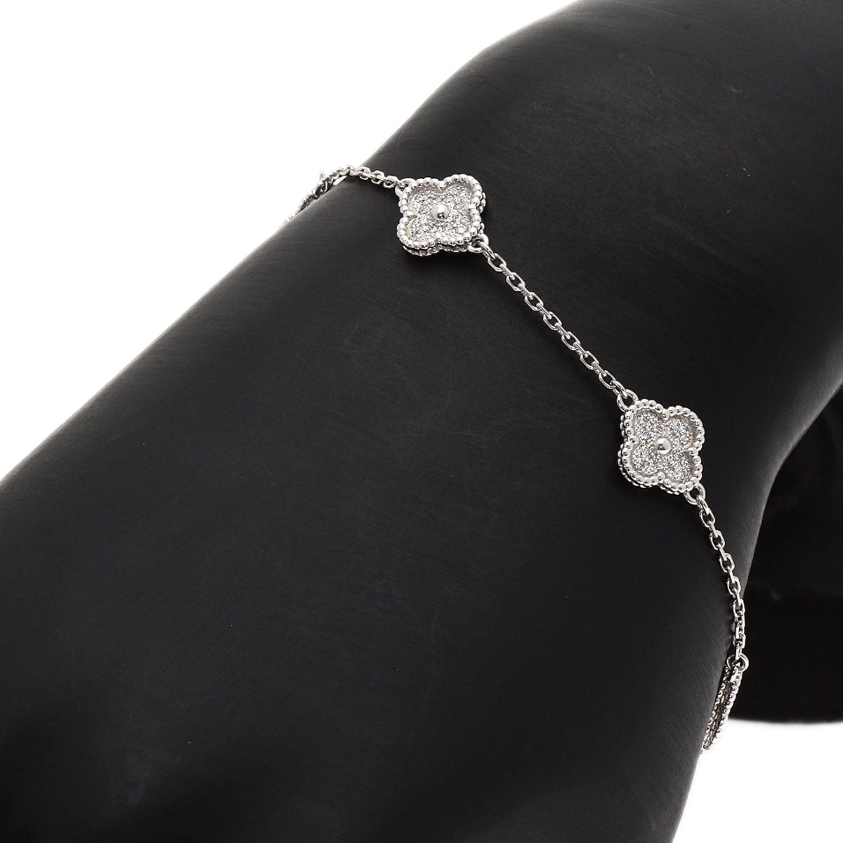 Van Cleef & Arpels Sweet Alhambra Diamond Bracelet K18 White Gold Ladies [Used]