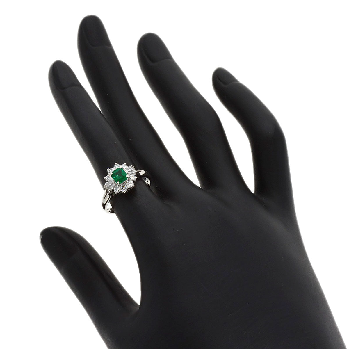 MIKIMOTO Emerald Diamond Ring Platinum PT900 Ladies [Used]