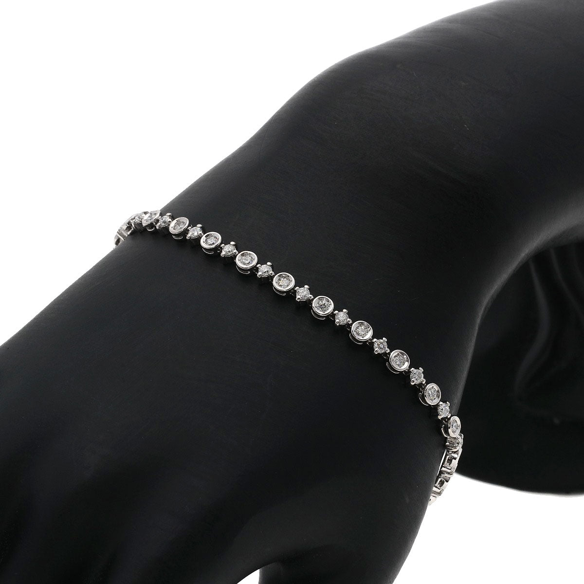 1.5ct LINE Diamond Bracelet K18 White Gold 8.3g　Ladies