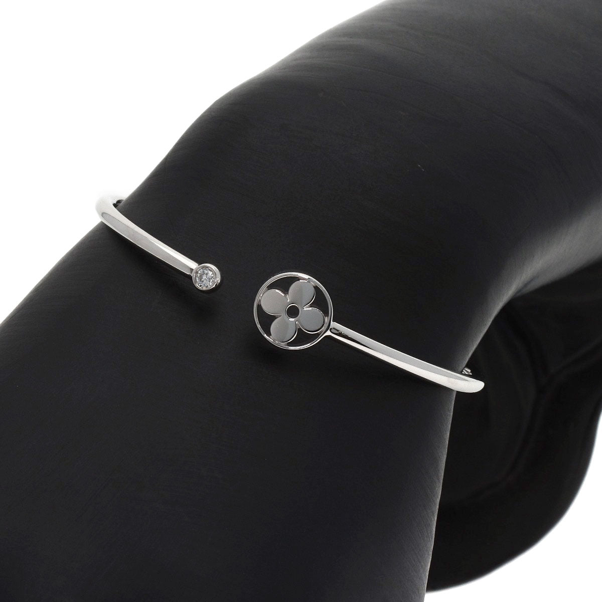 LOUIS VUITTON Twist Blossom Diamond #15 Bracelet K18 White Gold Ladies [Used]