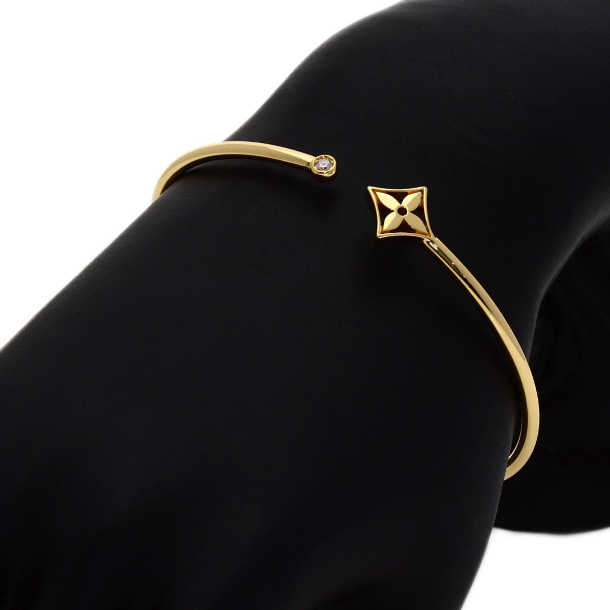 LOUIS VUITTON Brasslet Twist Blossom Diamond L #17.5 Bracelet K18 Yellow Gold Ladies [Used]