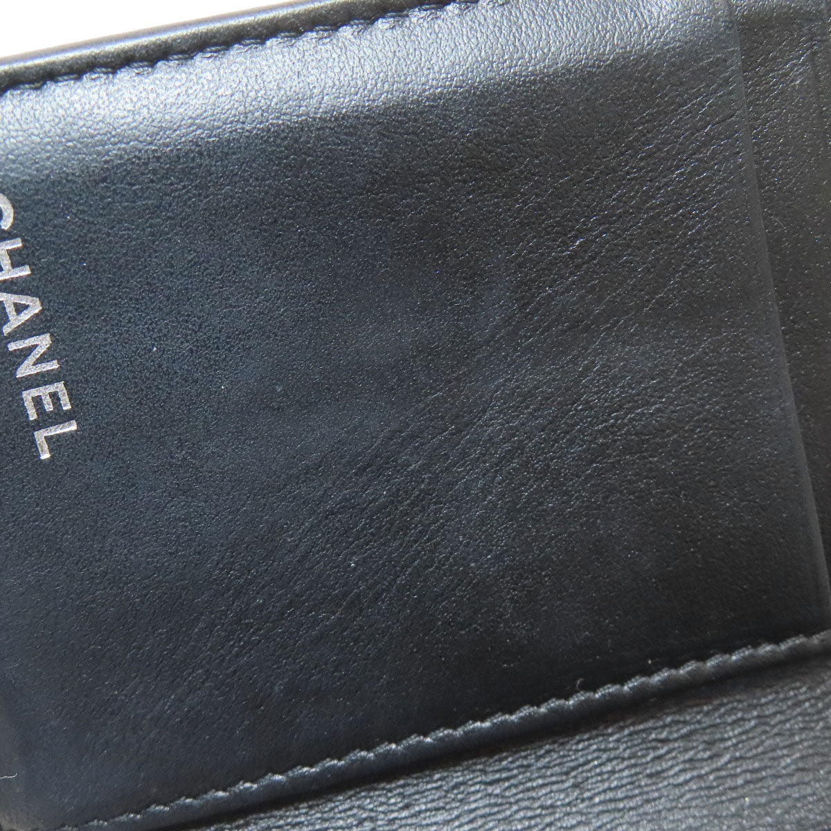 CHANEL Matelasse Tri-Fold Wallet Bifold Wallet with Coin Pocket Grained Calfskin Skin Ladies [Used]