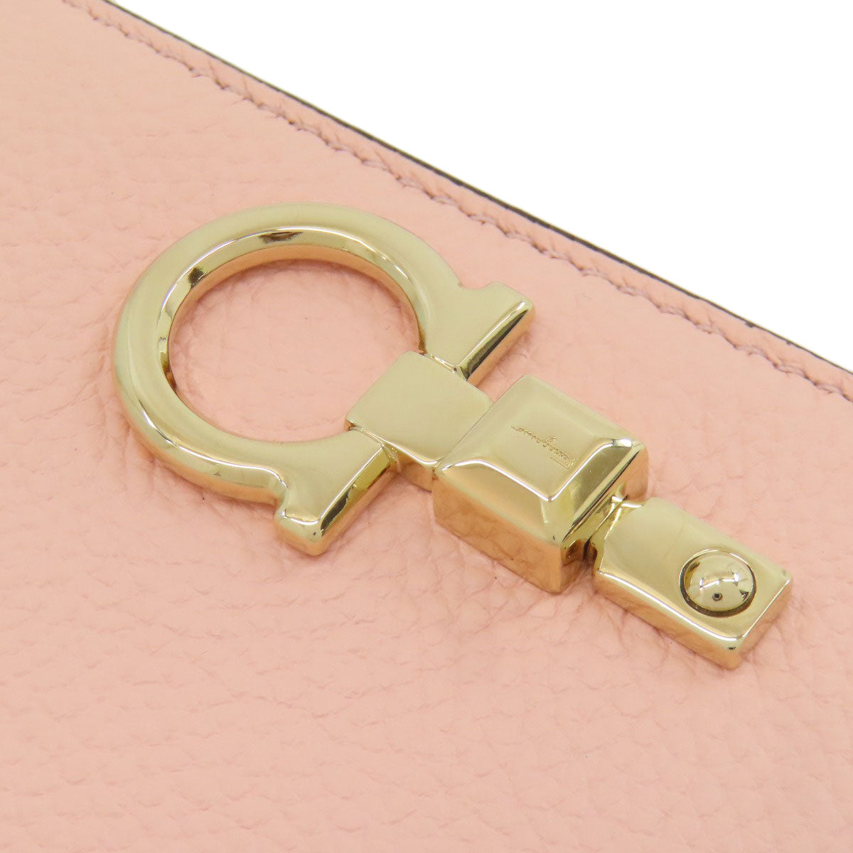 Salvatore Ferragamo GanciniHardware Bifold Wallet with Coin Pocket Leather Ladies [Used]