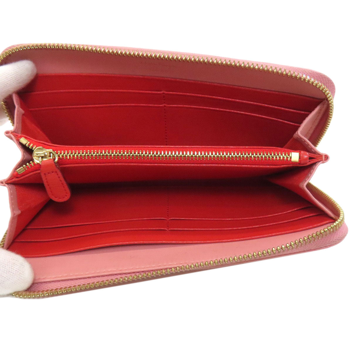 Salvatore Ferragamo Gancini Long wallet (with coin pocket) Leather Ladies [Used]