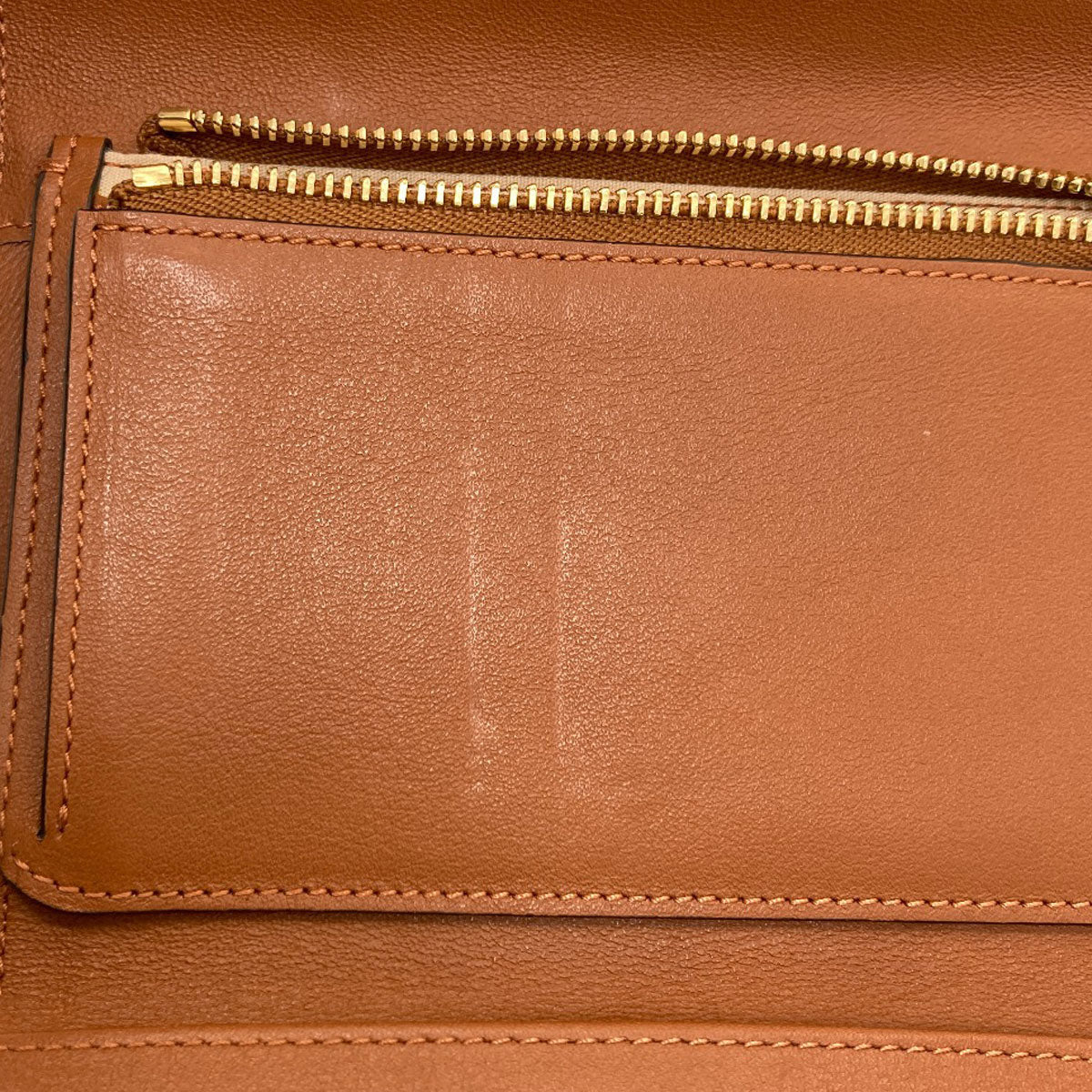 CHLOE Alphabet Long wallet (with coin pocket) Leather Ladies [Used]