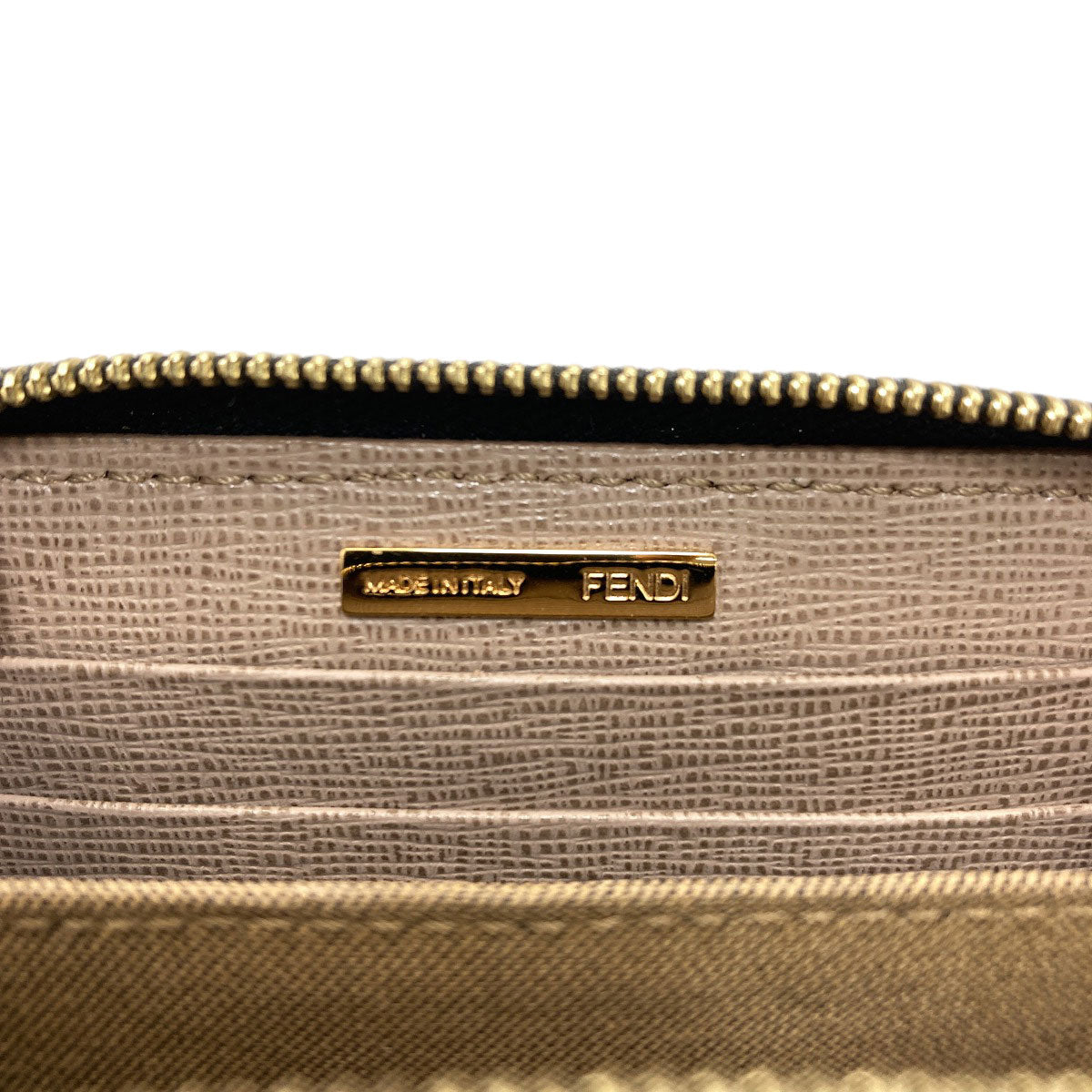 FENDI logo Card Case Leather Ladies [Used]