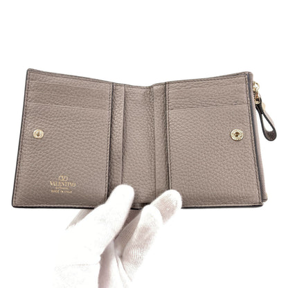 VALENTINO Studs Bifold Wallet with Coin Pocket Leather Ladies [Used]