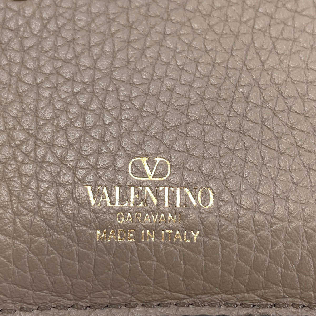 VALENTINO Studs Bifold Wallet with Coin Pocket Leather Ladies [Used]