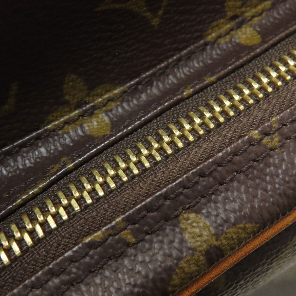 LOUIS VUITTON M45236 Amazon Shoulder Bag Monogram canvas Ladies [Used]