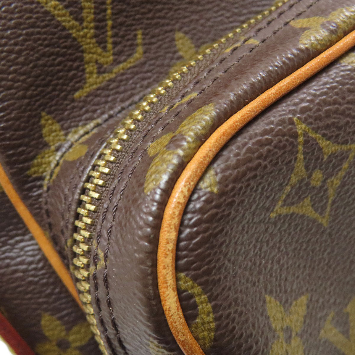 LOUIS VUITTON M45236 Amazon Shoulder Bag Monogram canvas Ladies [Used]