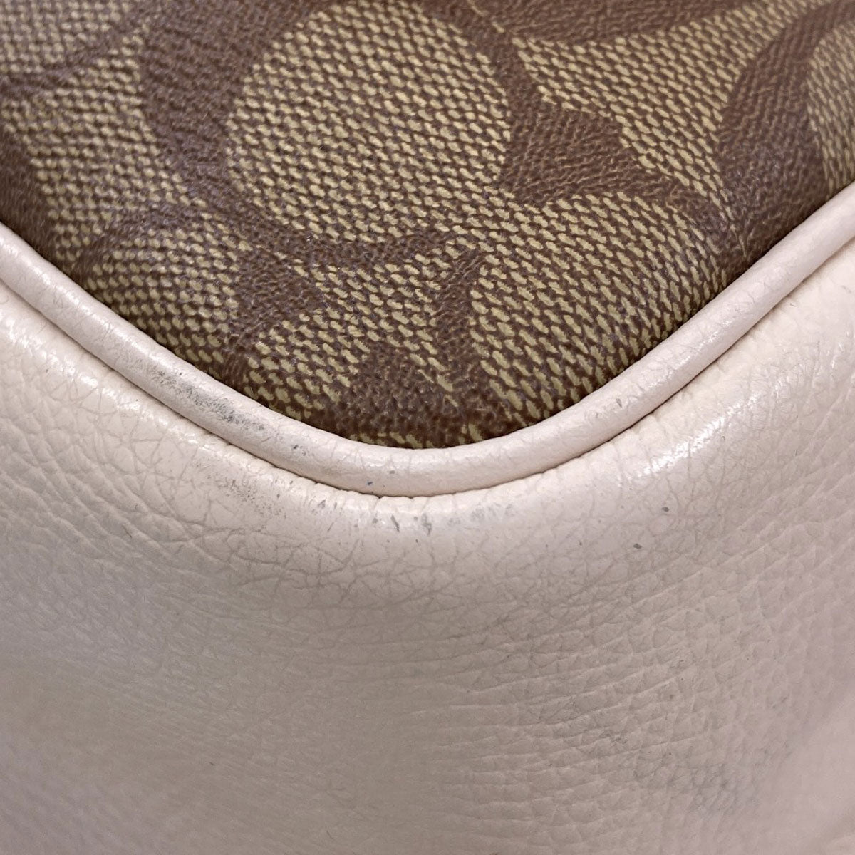 COACH 5671 Signature Backpack Â· Daypack PVC Ladies [Used]