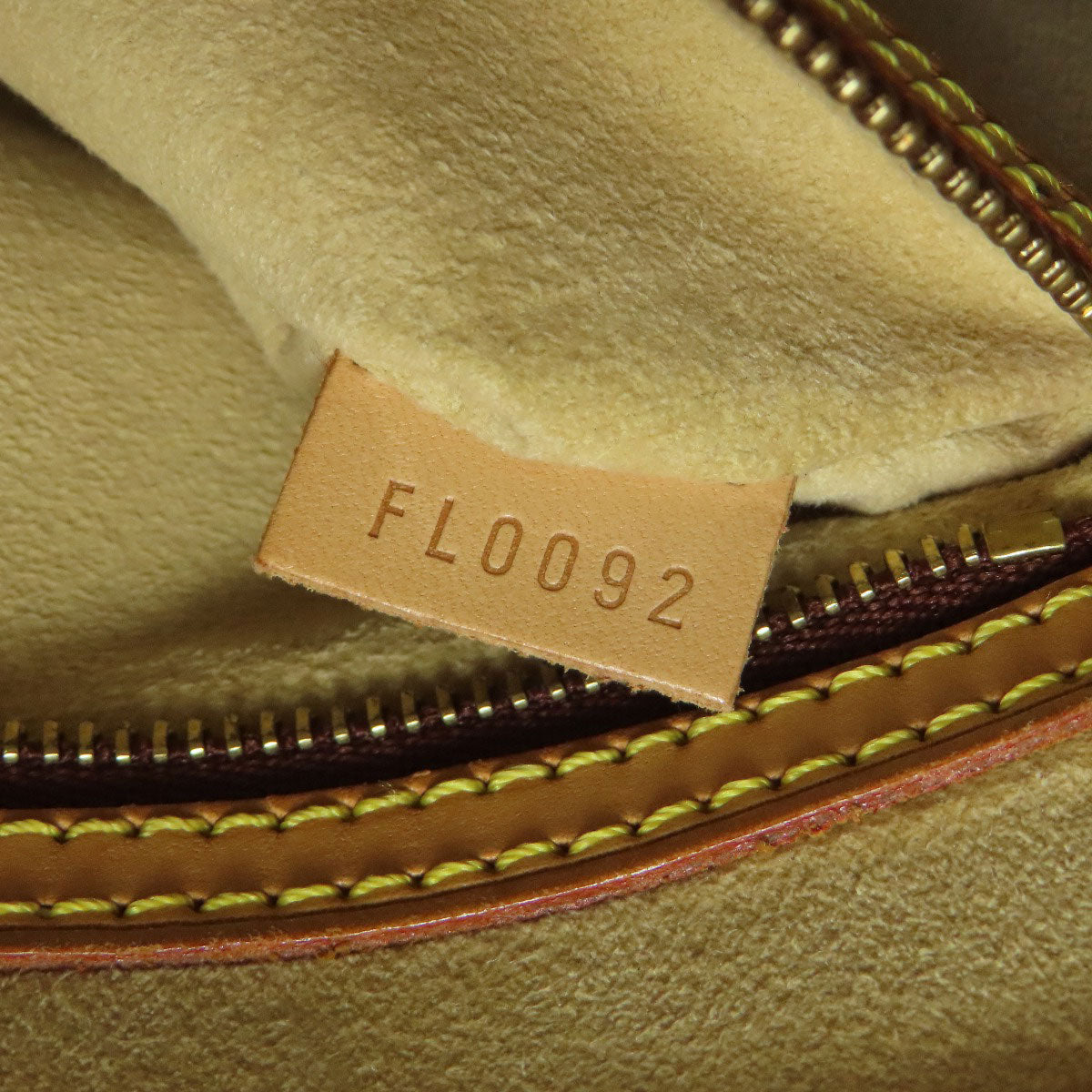 LOUIS VUITTON M51146 Looping MM Handbag Monogram canvas Ladies [Used]