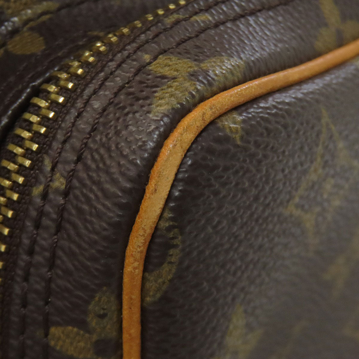 LOUIS VUITTON M45236 Amazon Shoulder Bag Monogram canvas Ladies [Used]