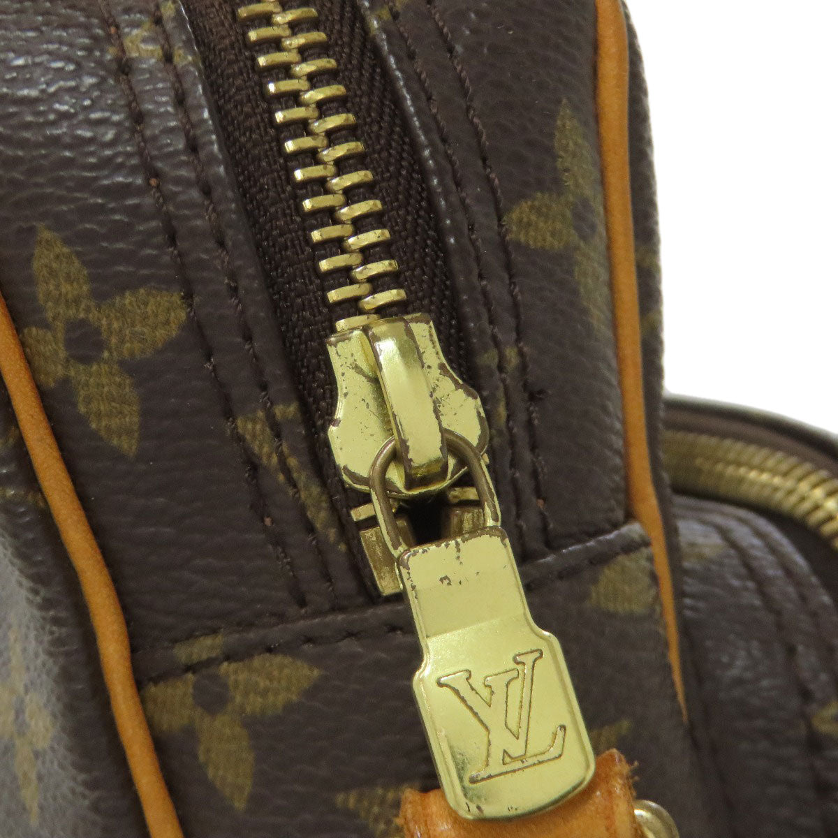 LOUIS VUITTON M45236 Amazon Shoulder Bag Monogram canvas Ladies [Used]