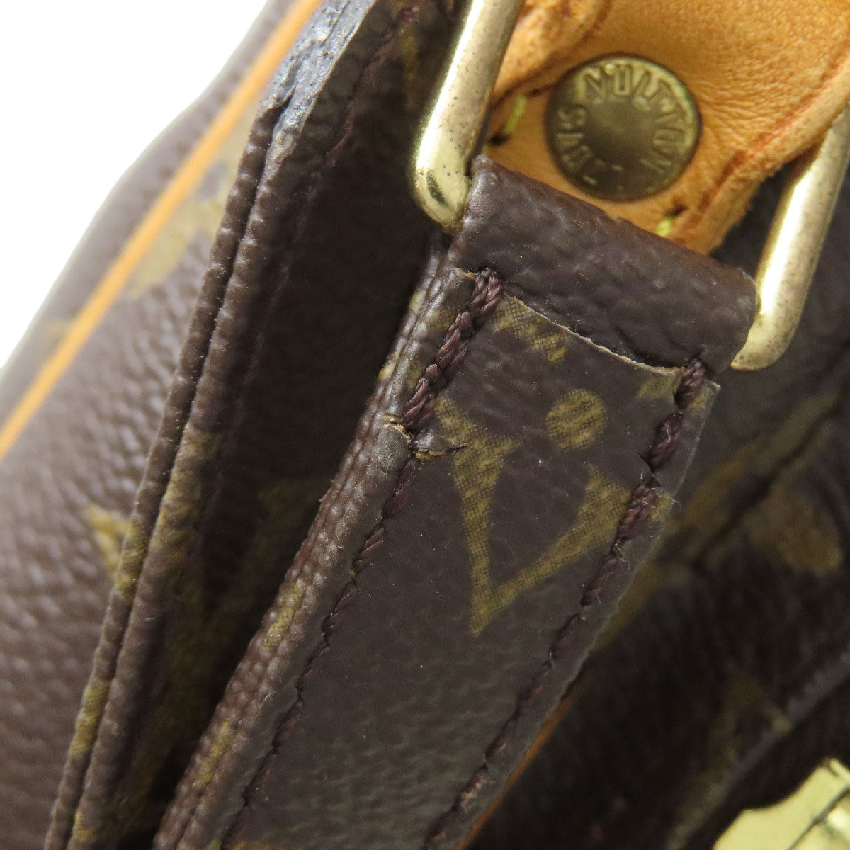 LOUIS VUITTON M45236 Amazon Shoulder Bag Monogram canvas Ladies [Used]