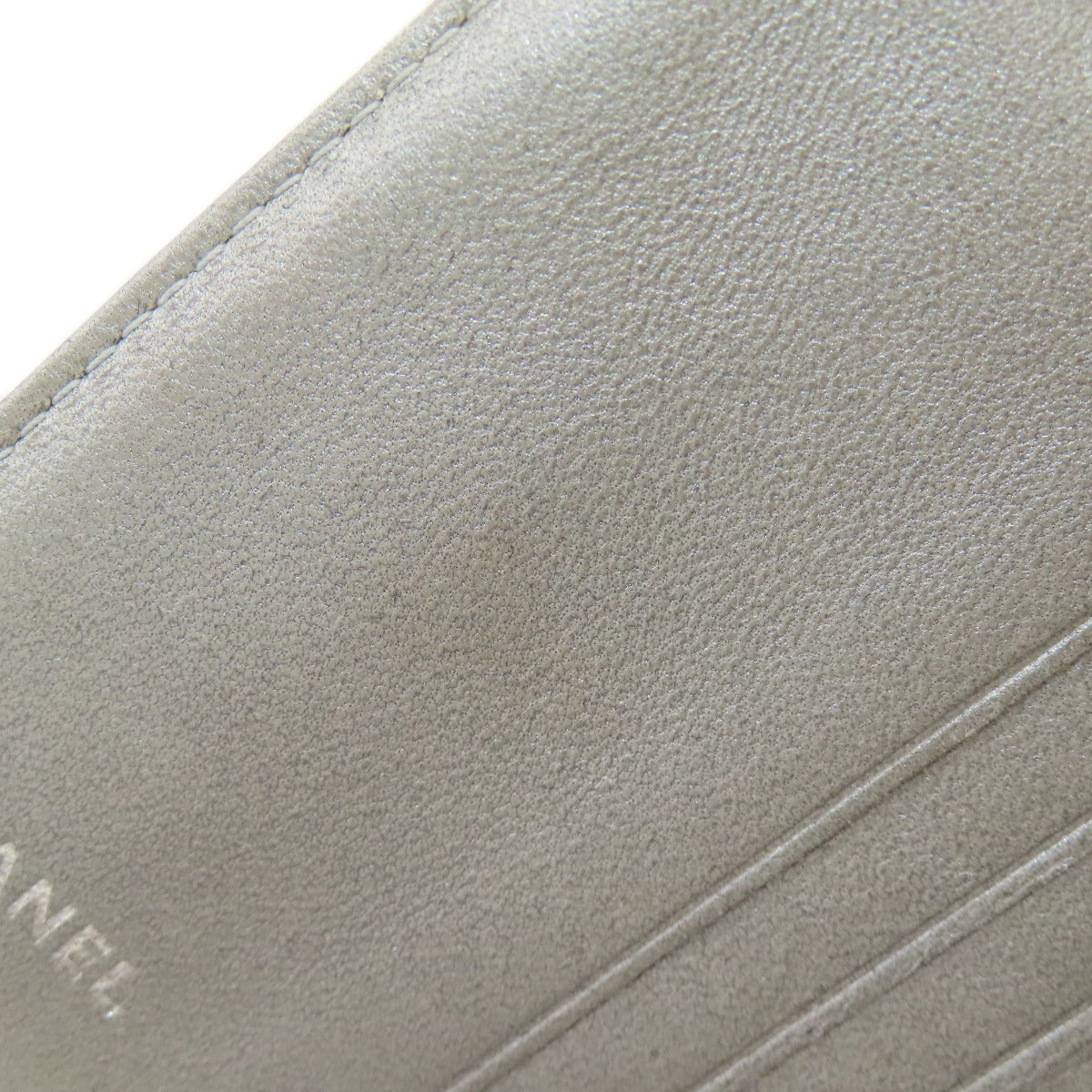 CHANEL Camellia Embossed SilverHardware Bifold Wallet with Coin Pocket Lambskin Ladies [Used]