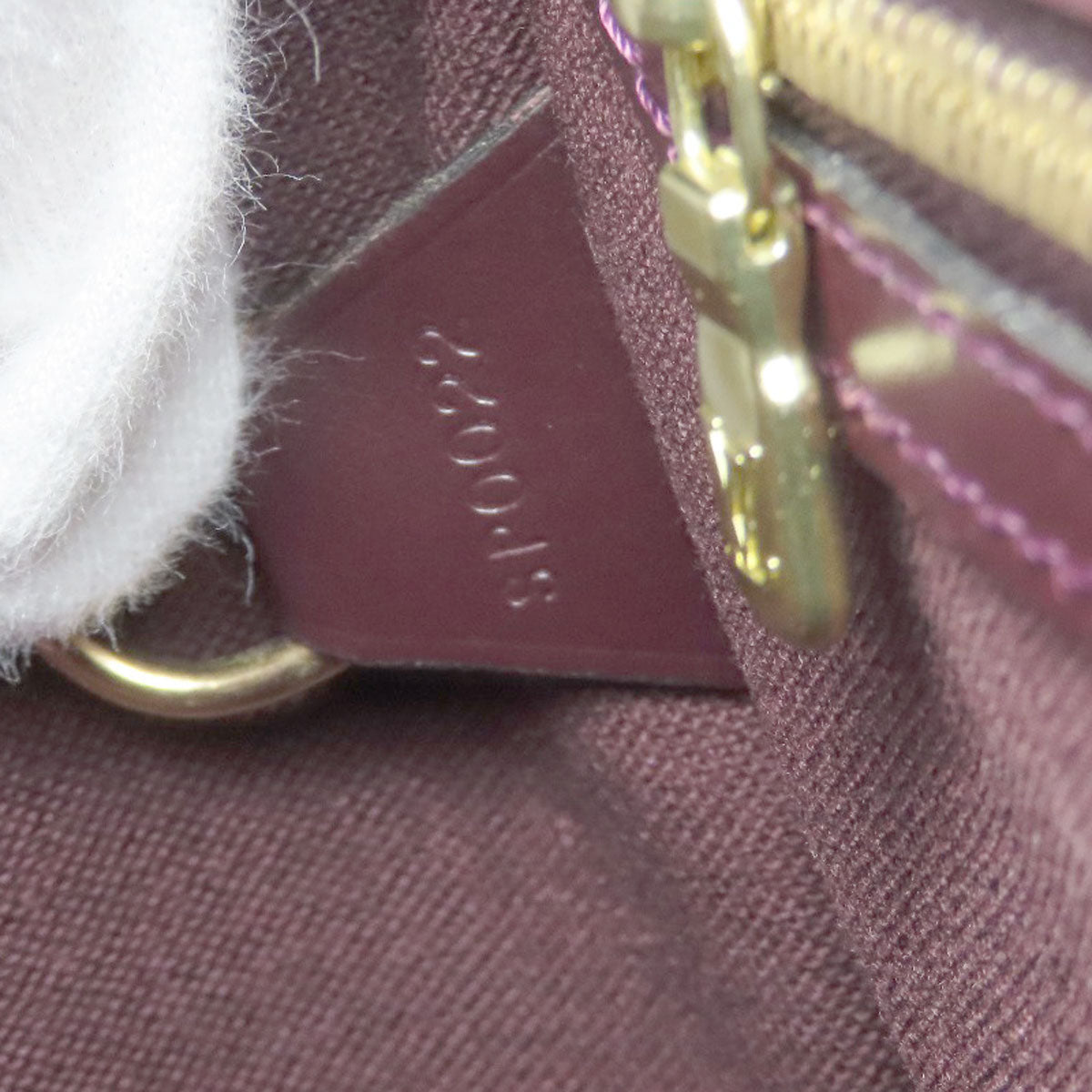 LOUIS VUITTON M30826 Yaranga Shoulder Bag Taiga Ladies [Used]