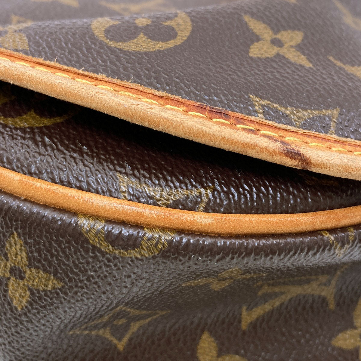 LOUIS VUITTON M40474 Menil Montan PM Shoulder Bag Monogram canvas Ladies [Used]