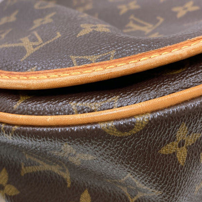 LOUIS VUITTON M40474 Menil Montan PM Shoulder Bag Monogram canvas Ladies [Used]