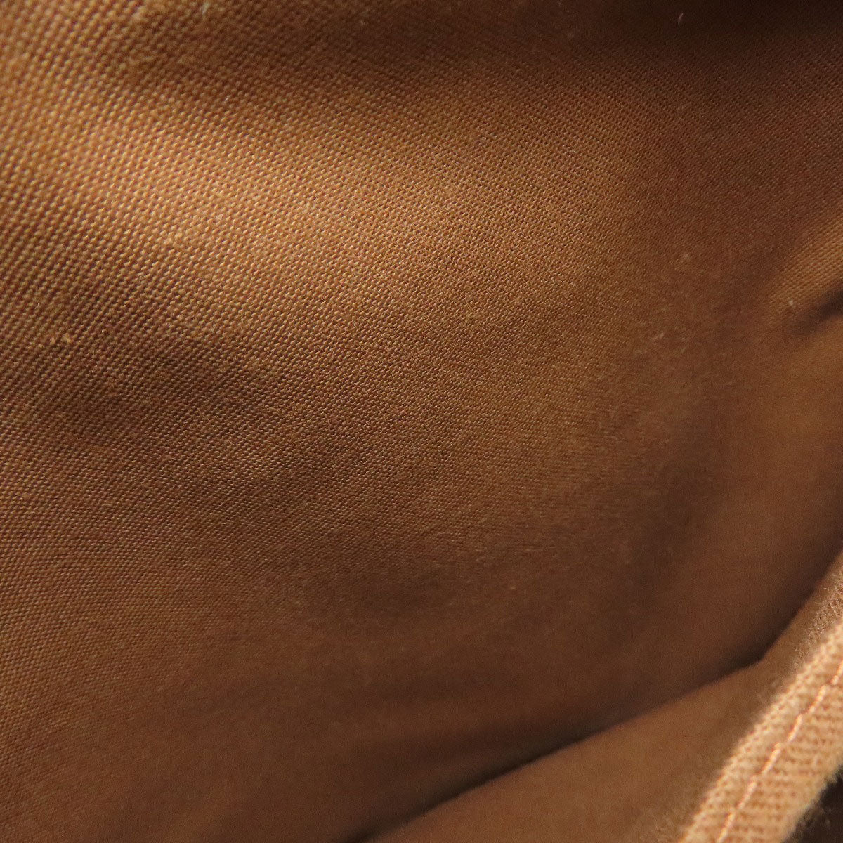 LOUIS VUITTON M40662 Saumur GM Shoulder Bag Monogram canvas Ladies [Used]