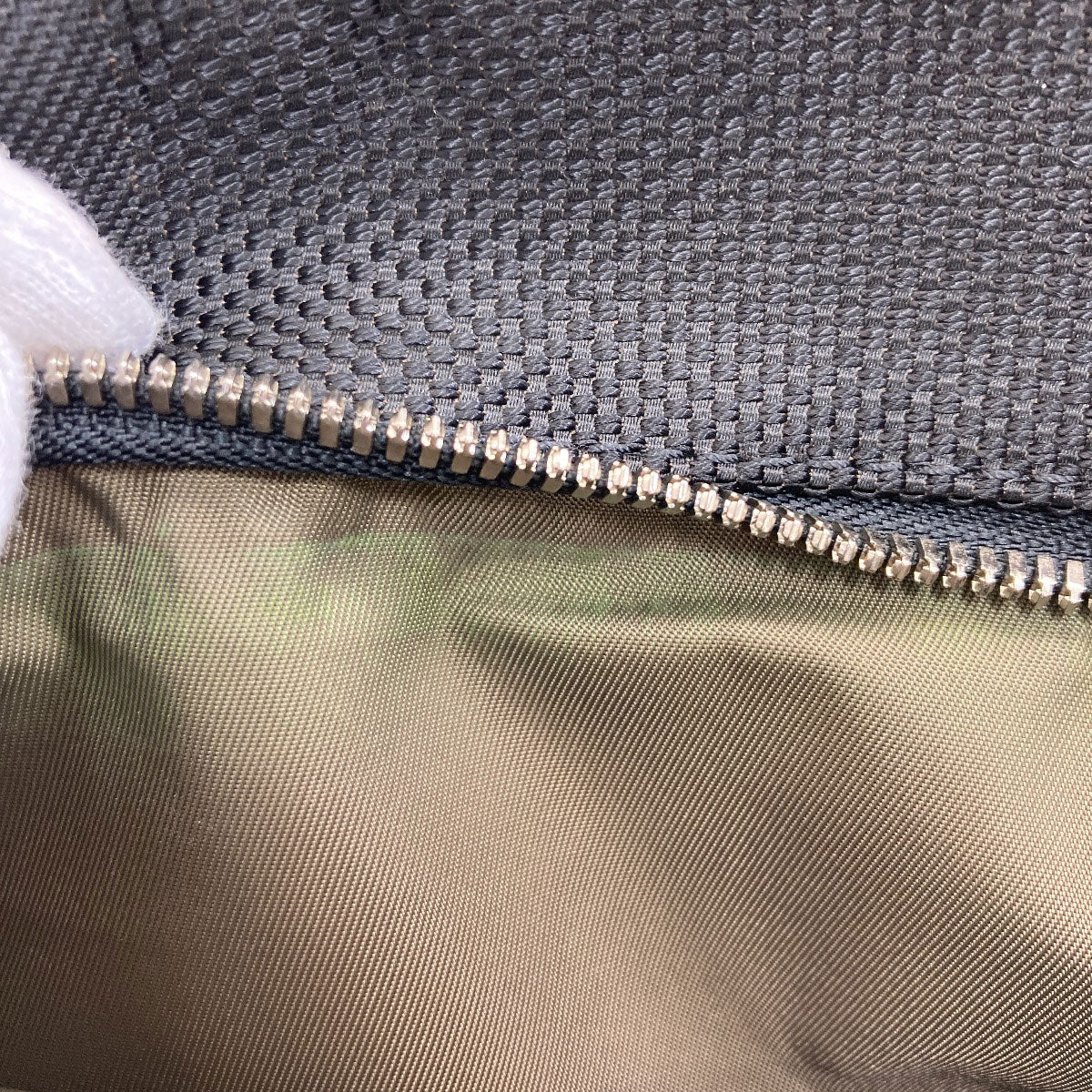 LOUIS VUITTON M93620 Acrobatic Damier Geant body bag Canvas Ladies [Used]