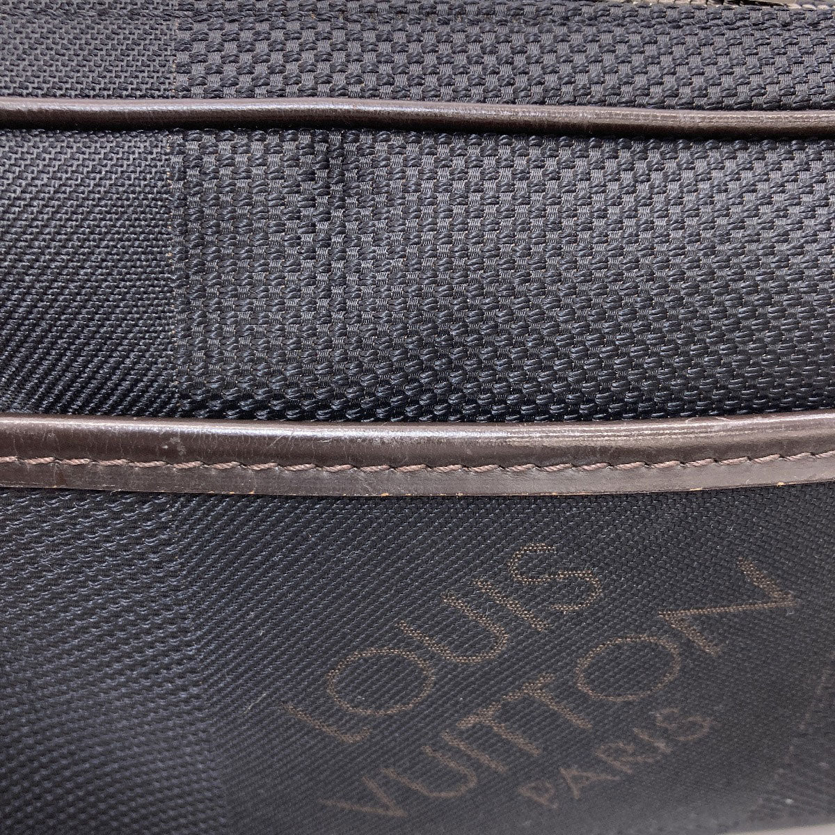 LOUIS VUITTON M93620 Acrobatic Damier Geant body bag Canvas Ladies [Used]